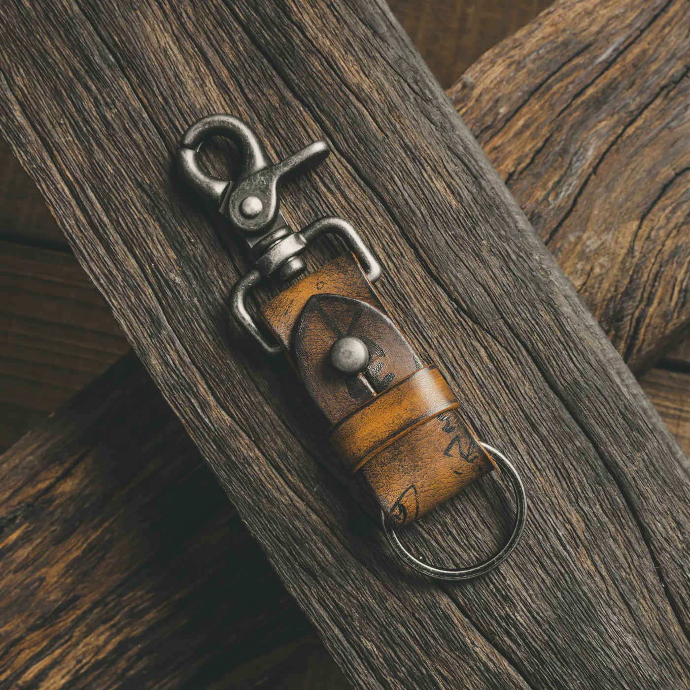 "Path of War" Calligraphy Leather Keychain Wotancraft