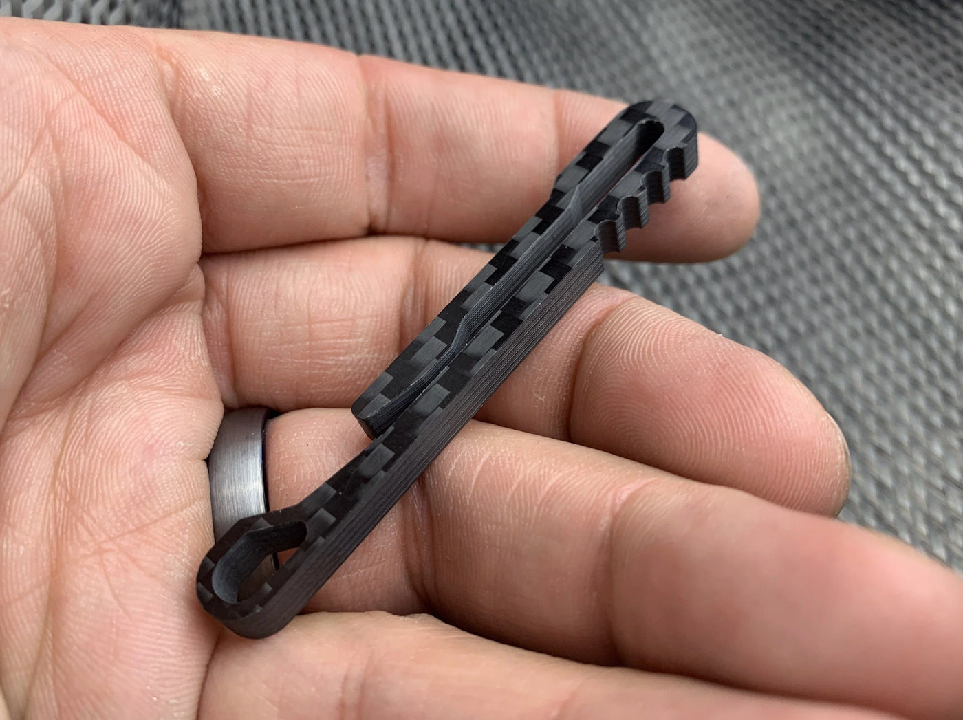 Carbon Fiber Amigo Key Clip